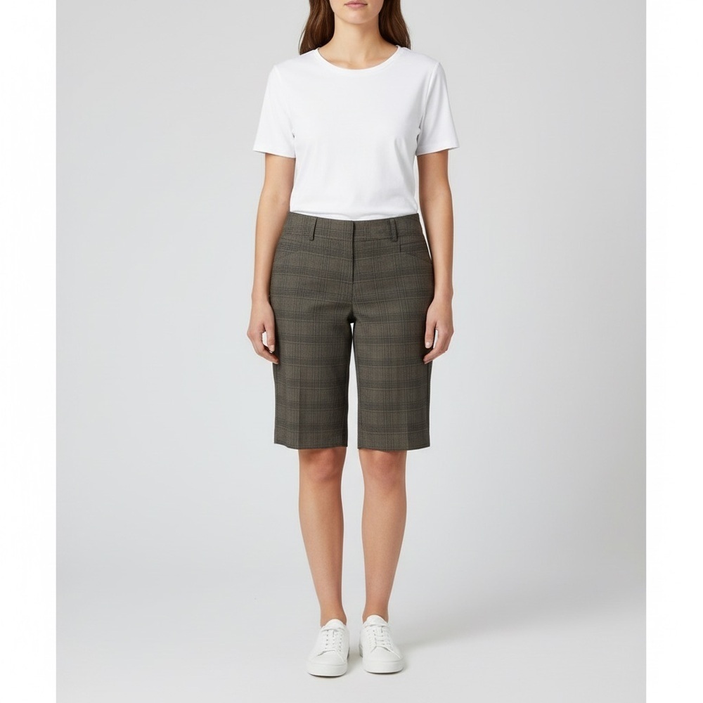 Ricki’s mid rise fitted Bermuda shorts plaid size 14 NWT
